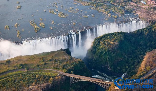 盘点世界十大自然人文奇迹 中国竟有3地上榜插图