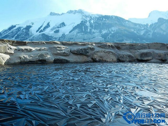 全球十大最美湖泊 美到令人窒息的＂冰冻湖泊＂插图3