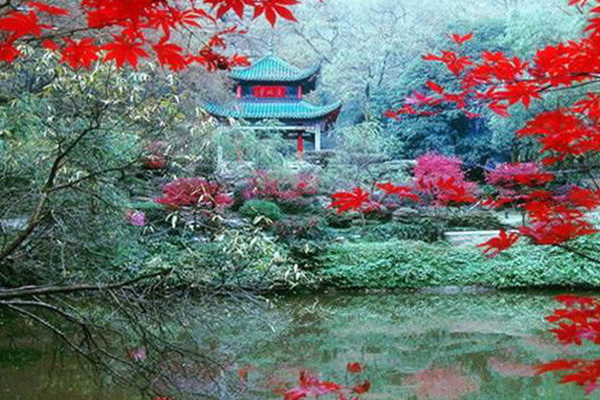 湖南十大爬山好去处排行榜:第一名被评为中国最美丹霞地貌插图2