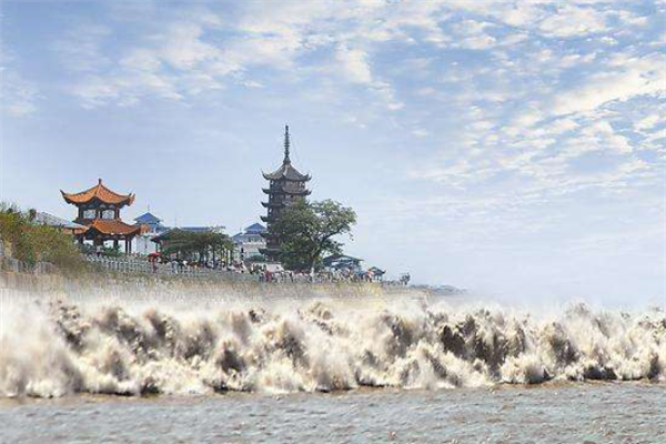 嘉兴十大风景名胜排行榜：回头潮上榜，钱塘江大潮是特色插图4