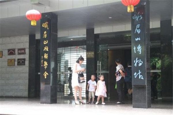 乐山最好玩的地方推荐 乐山好玩的地方排行榜插图7