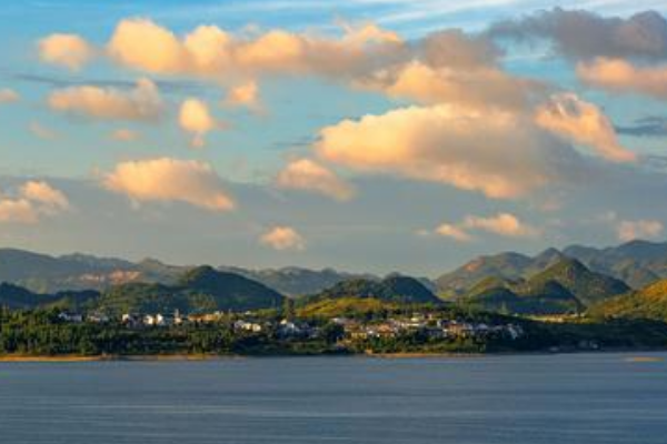 贵阳十大最美景点：天河潭上榜，它是最美山峰插图1