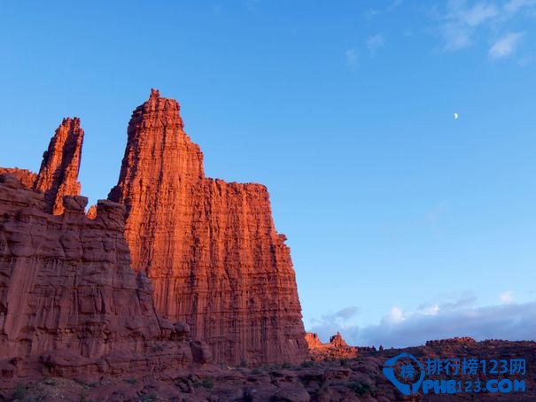 全球十大攀岩胜地排行榜插图1