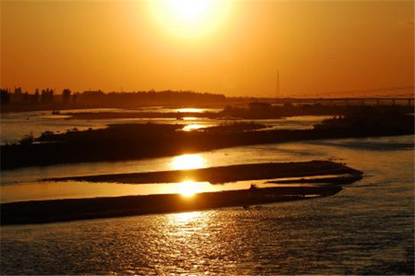 伊犁十大旅游景点：圣佑庙上榜，第七落日最美插图6