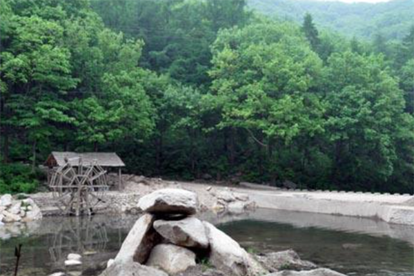 鞍山十大风景名胜排行榜:玉佛山上榜,第八是陨石坑插图8 鞍山十大风景名胜排行榜:玉佛山上榜,第八是陨石坑插图8