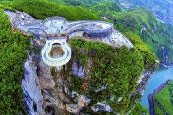 重庆抖音热门景点:鬼洞上榜，第一名集餐饮娱乐景观与一体插图1