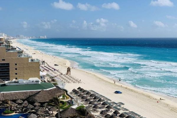 国外十大海边旅游胜地 巴哈马群岛粉色沙滩很是吸引人插图3