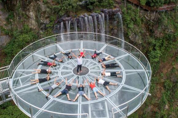 清远好玩的地方排行榜 古龙峡的玻璃桥世界最宽插图