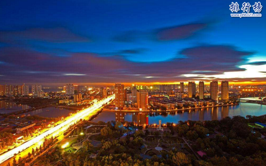 8月份适合去哪里旅游 十大8月旅游最佳去处插图7