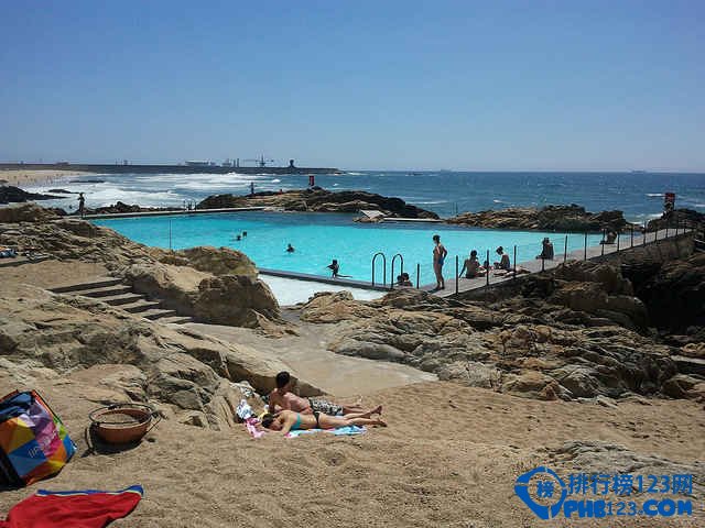 盘点全球最炫户外游泳池TOP10插图7