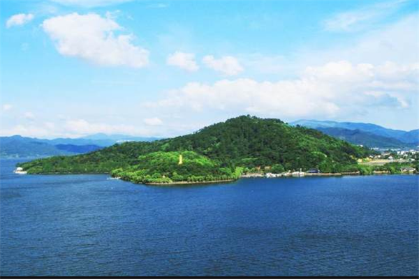 宁波十大风景区排行榜：宁波老外滩上榜，四明山观景台第一插图8