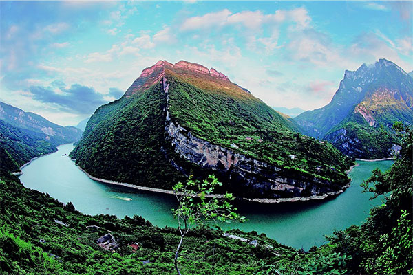 湖北旅游必去十大景点 黄鹤楼、神龙架以及武当山上榜插图3