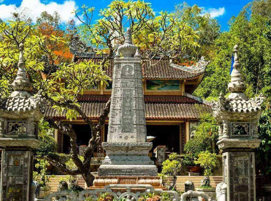 台湾十大著名寺庙：龙山寺上榜，第三历史最长(建于1661)插图2