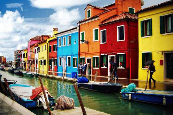 全球十大唯美小镇排行榜：第一是翠绿群山中的一道彩虹插图7