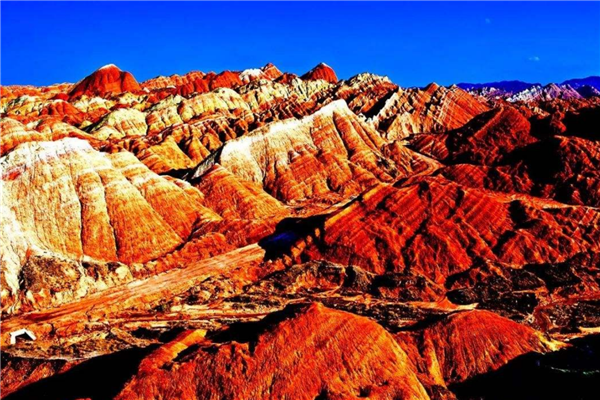 西北旅游十大景点排名 莫高窟观赏价值高 青海湖让人向往插图