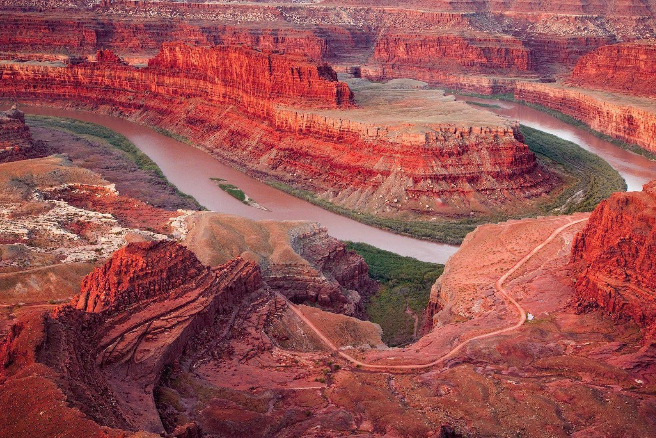 世界著名的十大景点 金字塔位列榜首，长城排第九插图3