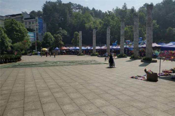 郴州十大公园广场排名：五岭广场上榜，第6展示桂阳风貌插图1