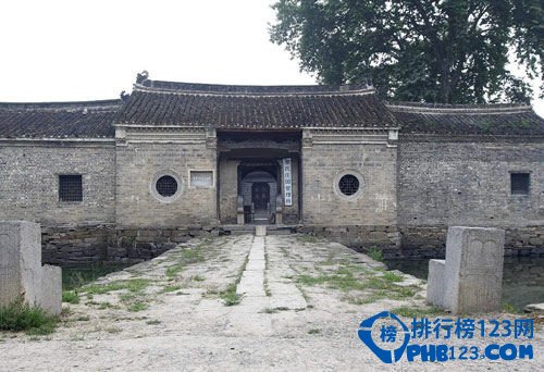 中国十大＂土豪＂乡村豪宅插图4