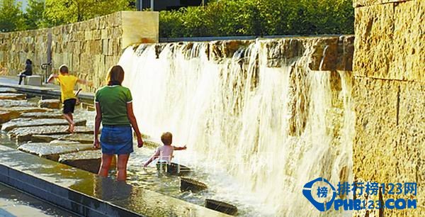 世界上最美的十大喷泉排行榜插图5