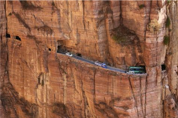 中国十大盘山公路 怒江七十二拐吸引众多极限爱好者插图1