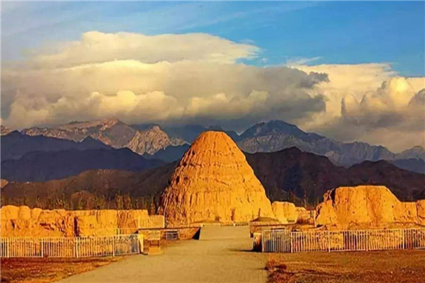 西北旅游十大景点排名 莫高窟观赏价值高 青海湖让人向往插图6