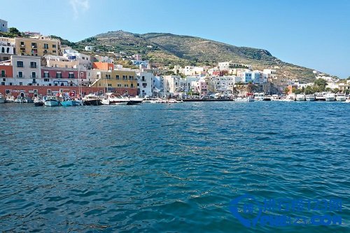 盘点意大利10大岛屿 哪个最能＂蛊惑＂你心插图1