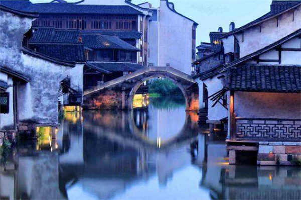 嘉兴十大风景名胜排行榜：回头潮上榜，钱塘江大潮是特色插图1