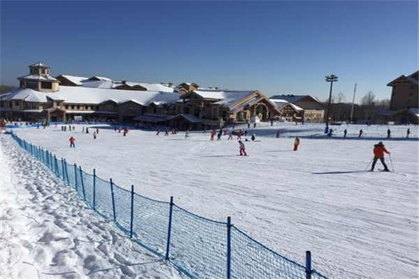 中国十大滑雪胜地 长白山滑雪场只排第三，北大壶上榜插图2