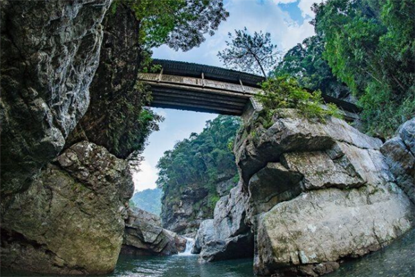 桂林十大最值得去的景点：东西巷上榜，第十有五彩石壁插图4