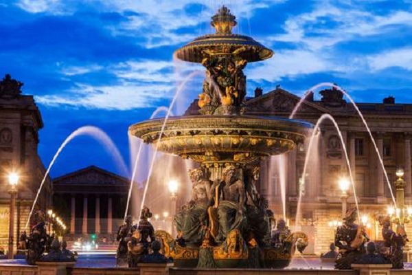 法国最浪漫的五个景点：爱墙上榜，第二是女孩子的梦想插图3