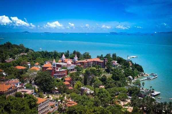 国内五一十大热门景点 黄果树瀑布宏伟壮观鼓浪屿适合拍照插图7