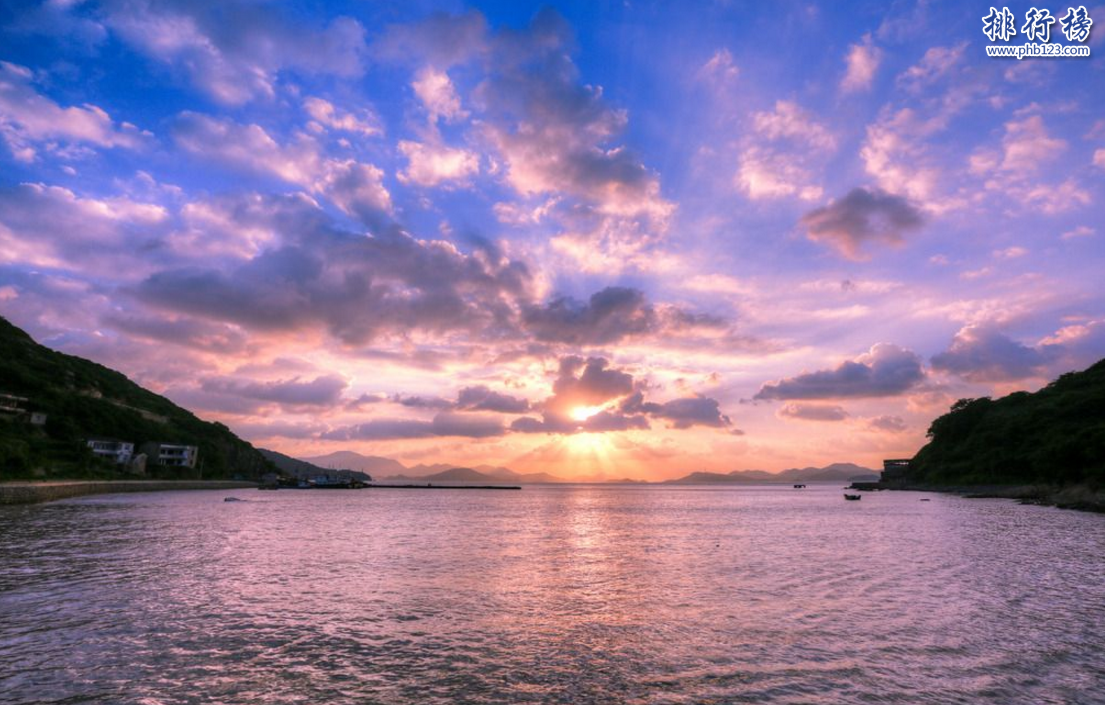 8月份适合去哪里旅游 十大8月旅游最佳去处插图1