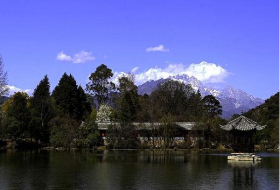 中国十大最适合自驾游的城市 张家界上榜,第四宛如“人间天堂”插图5