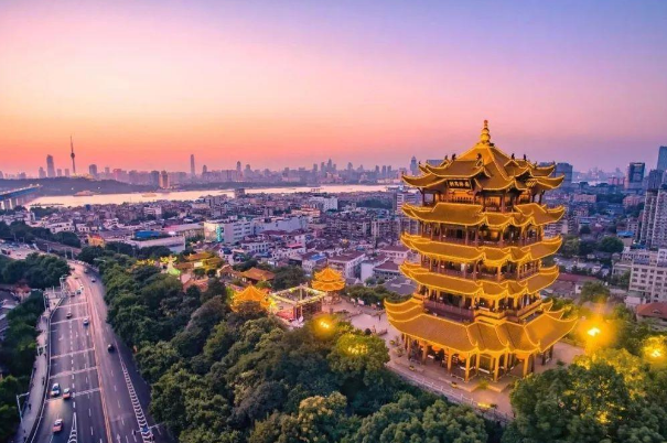 年度十大城市排行榜：重庆上榜，第二“英雄之城”插图1