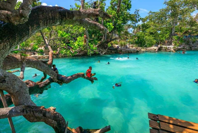 世界十大透明的海 宛如人间仙境，度假首选之地插图3