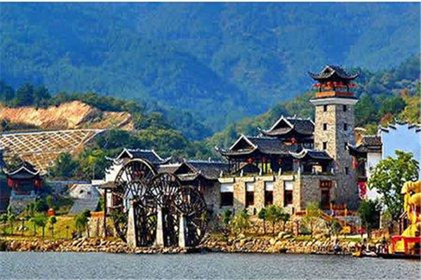 武汉十大冬季旅游好去处：归元寺第四，第六冬季赏茶花插图4