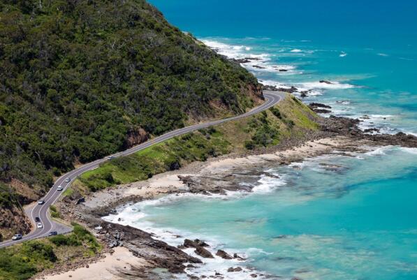 全球十大风景最美公路 中国川藏公路第一，法国阿尔卑斯大道上榜插图4