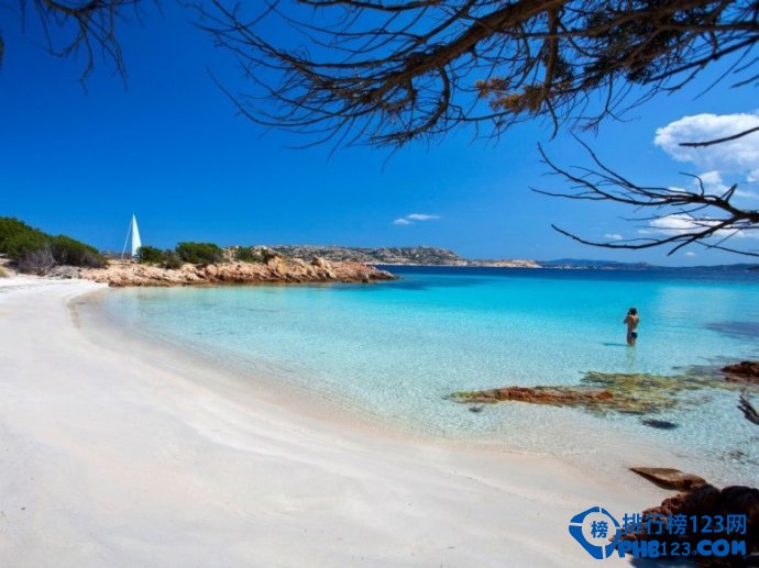 盘点意大利最迷人的12处海滩插图1