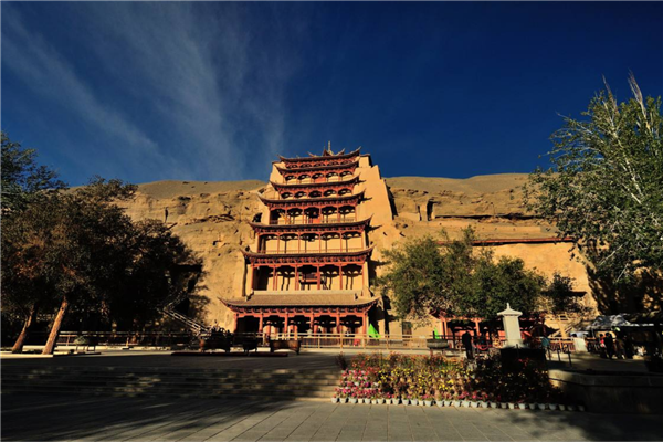 甘肃旅游最值得去的五大景点 嘉峪关建筑宏伟 莫高窟壁纸精美插图1