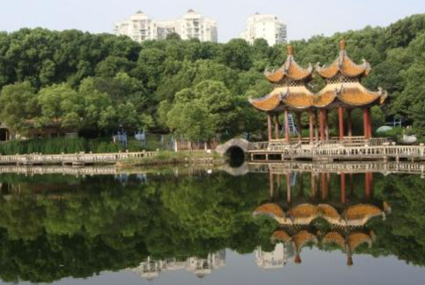 云南十大著名景点：丽江古城上榜，它是世界第三大工程之一插图1