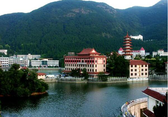 湖北咸宁十大旅游景点 赤壁古战场不容错过隐水洞景色堪称一绝插图1