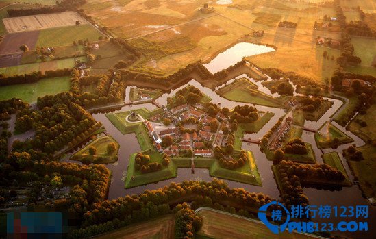 盘点全球八大最美乡村 闲适与宁静插图1