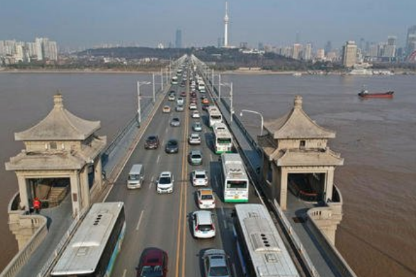 武汉十大网红景点 楚河汉街是商业中心，东湖绿道环境优美插图2