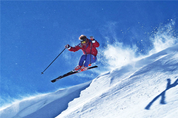 中国十大滑雪场：太舞滑雪小镇，它夜间也开放插图