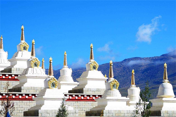 国内网红景点排行榜前十名：天空之境上榜，第一傍海而建插图6