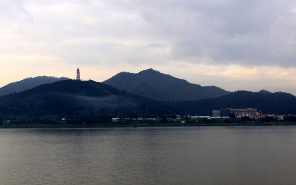 肇庆好玩的地方排行榜 宋城墙全国罕见，肇庆八景你去过几个插图3