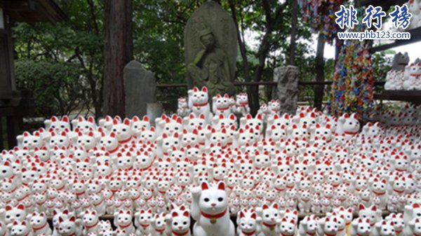 世界奇特旅游景点排行,侏儒村/沙漠之手你都看过吗？插图4