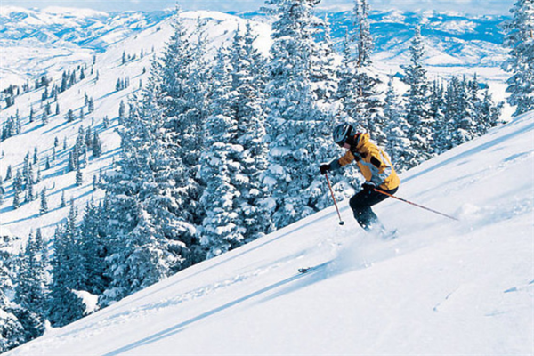 中国十大滑雪场：太舞滑雪小镇，它夜间也开放插图8