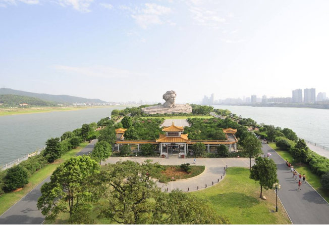 十大最便宜的旅游城市：哈尔滨上榜，重庆的夜景最美插图5