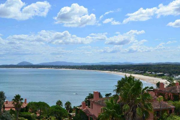 《孤独星球》2020十大最佳旅行国家 不丹登顶荷兰风车国家插图9